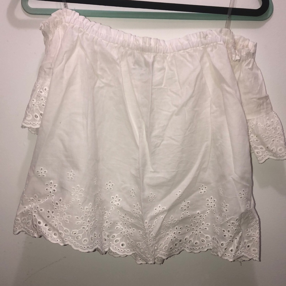 NWOT- Eyelet off shoulder blouse